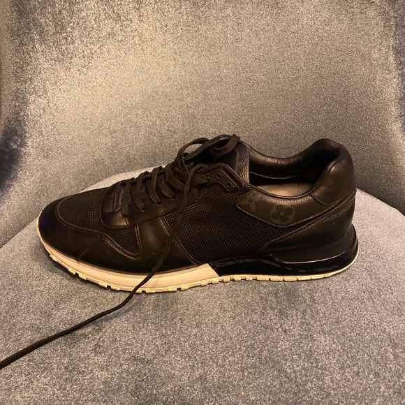Louis Vuitton - Run Away Sneaker - No Holds main image 5